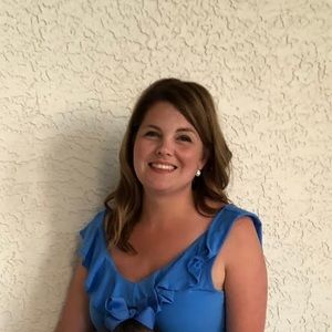 Meet your Posher, Elizabeth